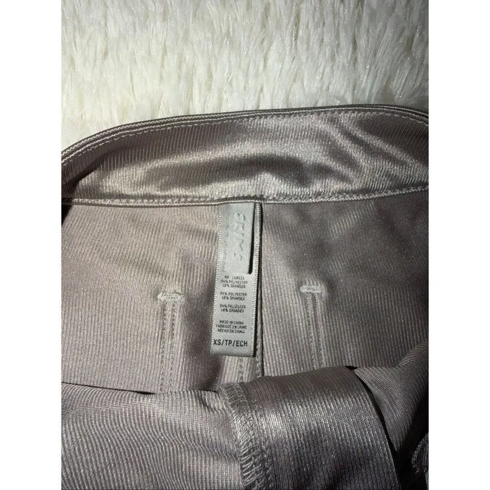 SKIMS size XS silver pant high waisted